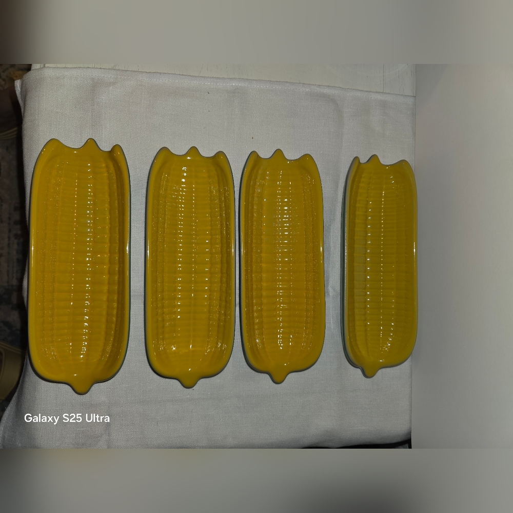 Le Creuset Corn Holders